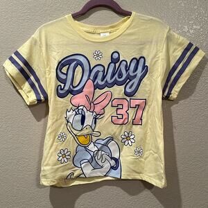 NWOT Disney Daisy Duck Yellow Spring Tee Sz M L